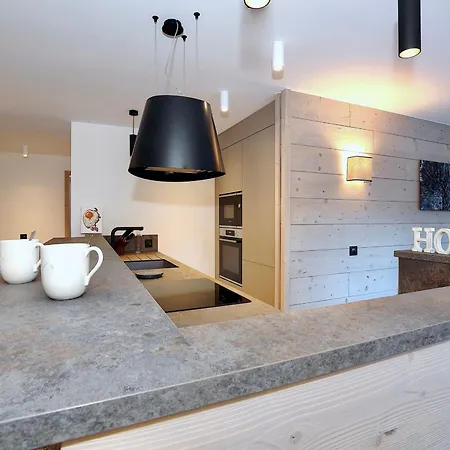 Appartement Courchevel, 4 Pieces, 6 Personnes - Fr-1-575-205 *